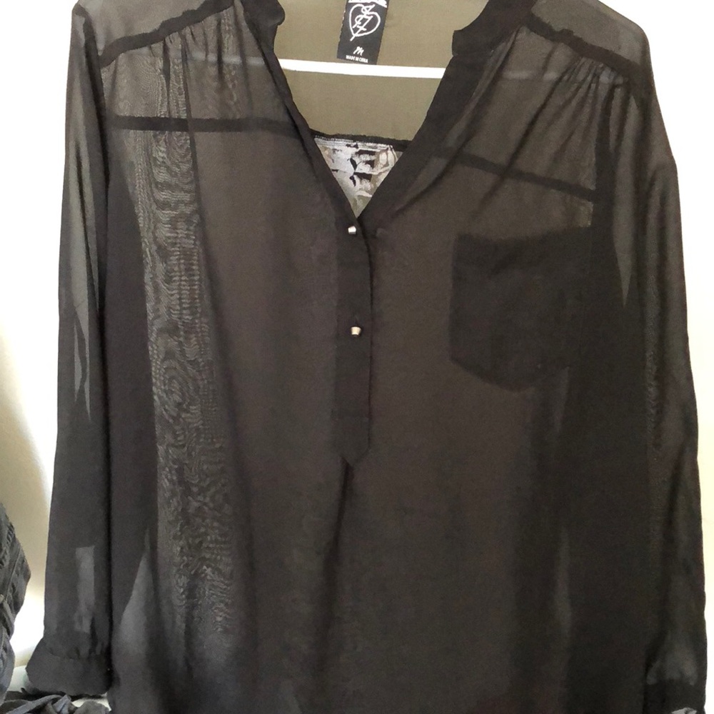 Flowy Black blouse